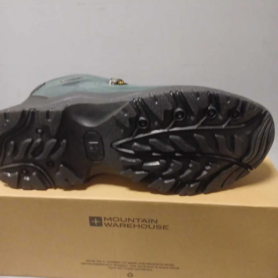 BOXED MOUNTAIN WAREHOUSE ADVENTURER WATERPROOF HIKING BOOTS - UK 11