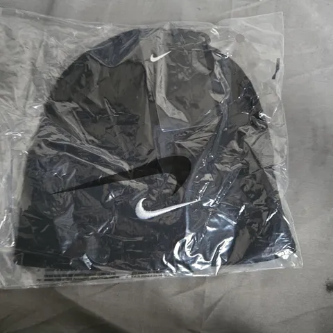 NIKE BLACK BENNIE HAT 