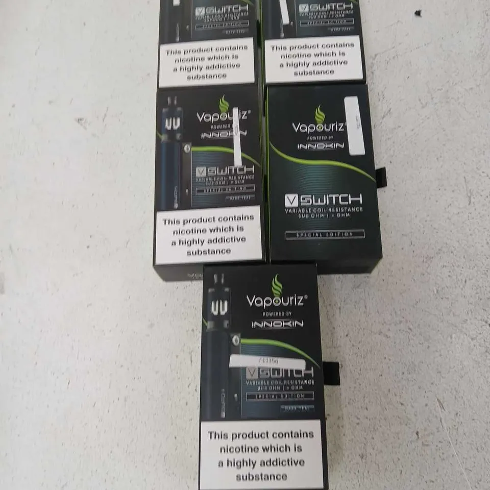 BOX OF APPROXIMATELY 30 ASSORTED E-CIGARETTES AND COMPONENTS TO INCLUDE: ASSORTED VAPOURIZ DEVICE KITS 