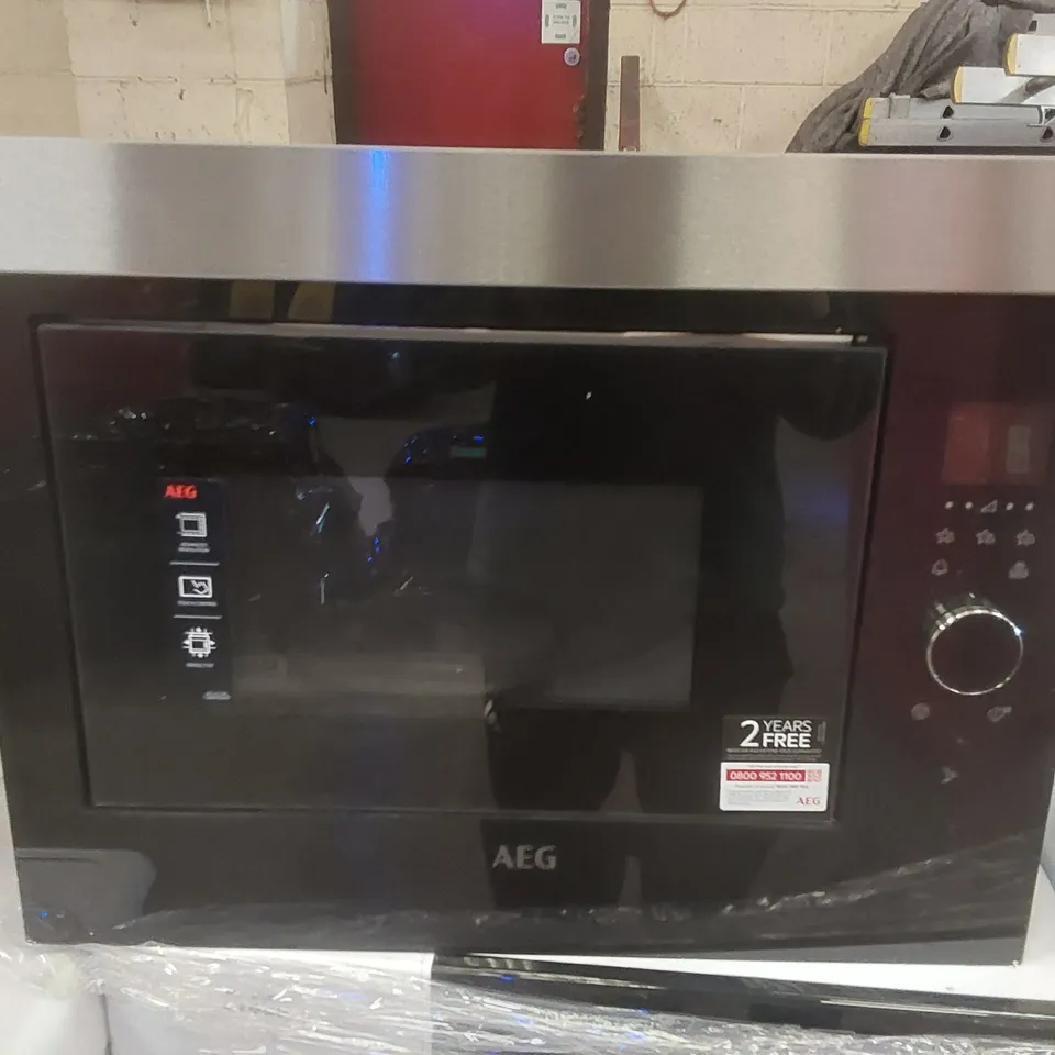 AEG INTEGRATED MICROWAVE OVEN