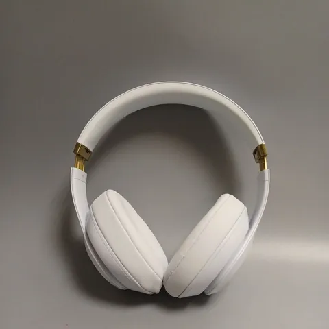 BEATS STUDIO 3 WIRELESS HEADPHONES