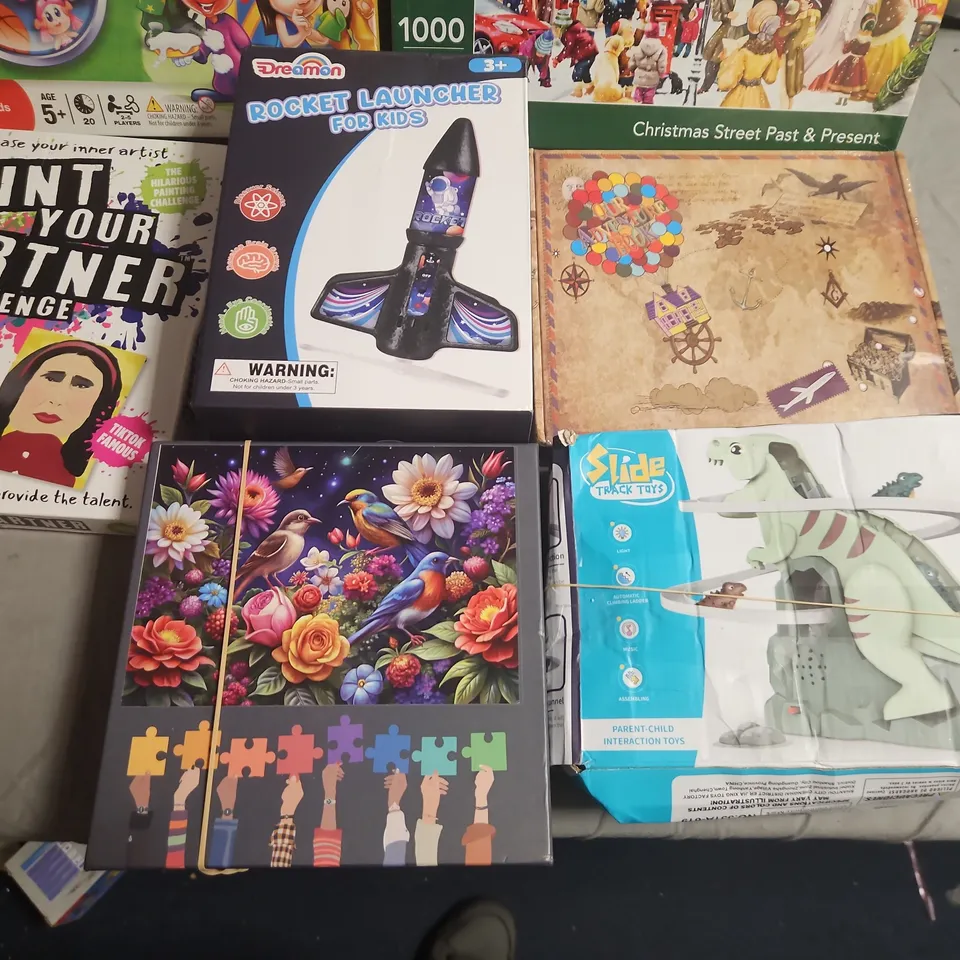 LOT OF 7 ASSORTED TOYS AND GAMES TO INCLUDE CLUEDO JUNIOR, OUR ADVENTURE BOOK AND JIGSAWS