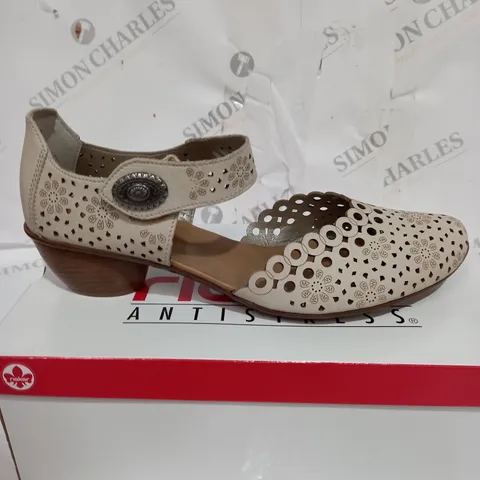 BOXED PAIR OF RIEKER ANTISTRESS HEELED SHOES IN BEIGE - SIZE 7.5