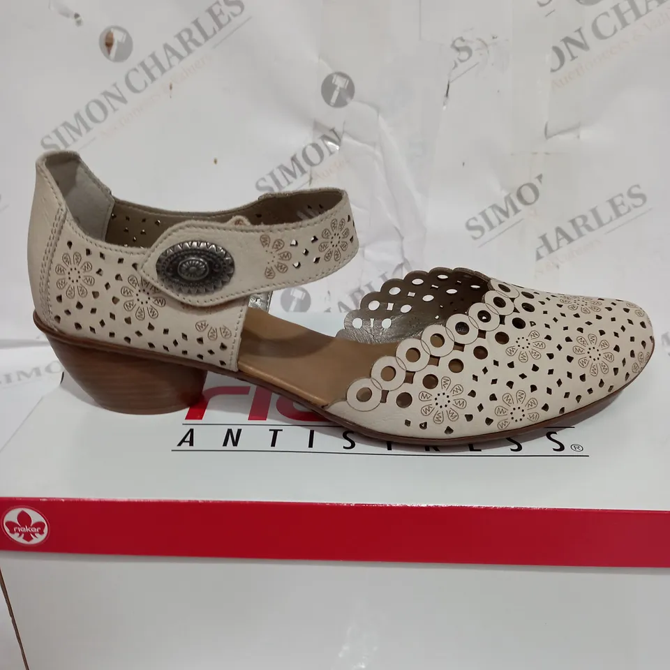 BOXED PAIR OF RIEKER ANTISTRESS HEELED SHOES IN BEIGE - SIZE 7.5