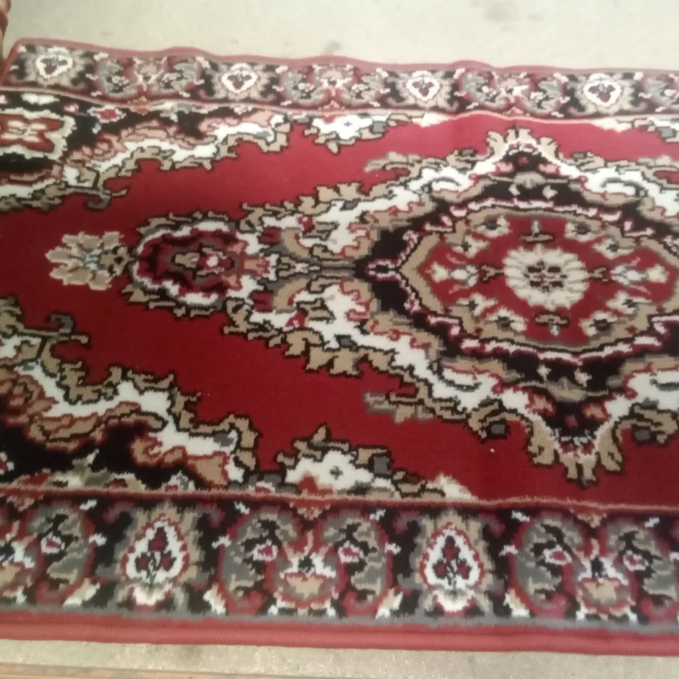 BARONETS TUFTED RED HALLWAY RUNNER 60X300CM
