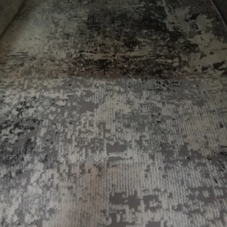 EDGEWORTH MACHINE WOVEN GREY/IVORY RUG 170CMX120CM