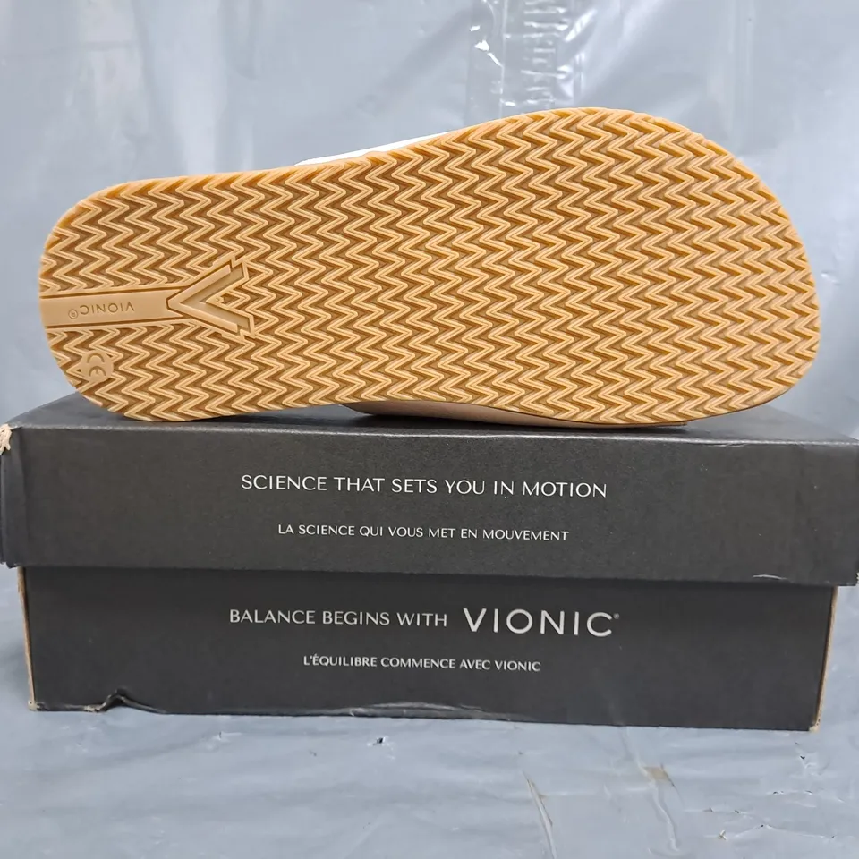 BOXED PAIR OF VIONIC OPEN TOE SANDALS IN PINK SIZE UK 6