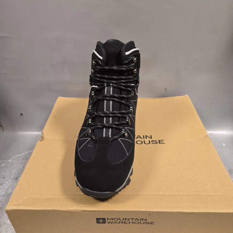 BOXED PAIR OF MOUNTAIN WAREHOUSE BOULDER WINTER TREKKER THERMAL BOOTS - 7