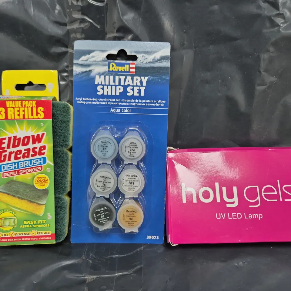 APPROXIMATELY 10 ASSORTED HOUSEHOLD ITEMS TO INCLUDE REVELL MILITARY SHIP SET AQUA COLOUR, ELBOW GREASE REFILL SPONGES, ETC