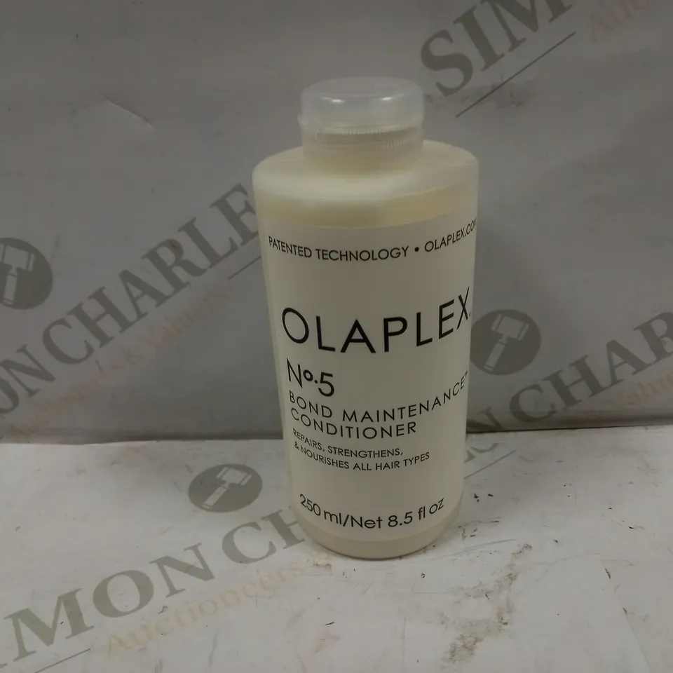 OLAPLEX NO.5 BOND MAINTENANCE CONDITIONER 250ML