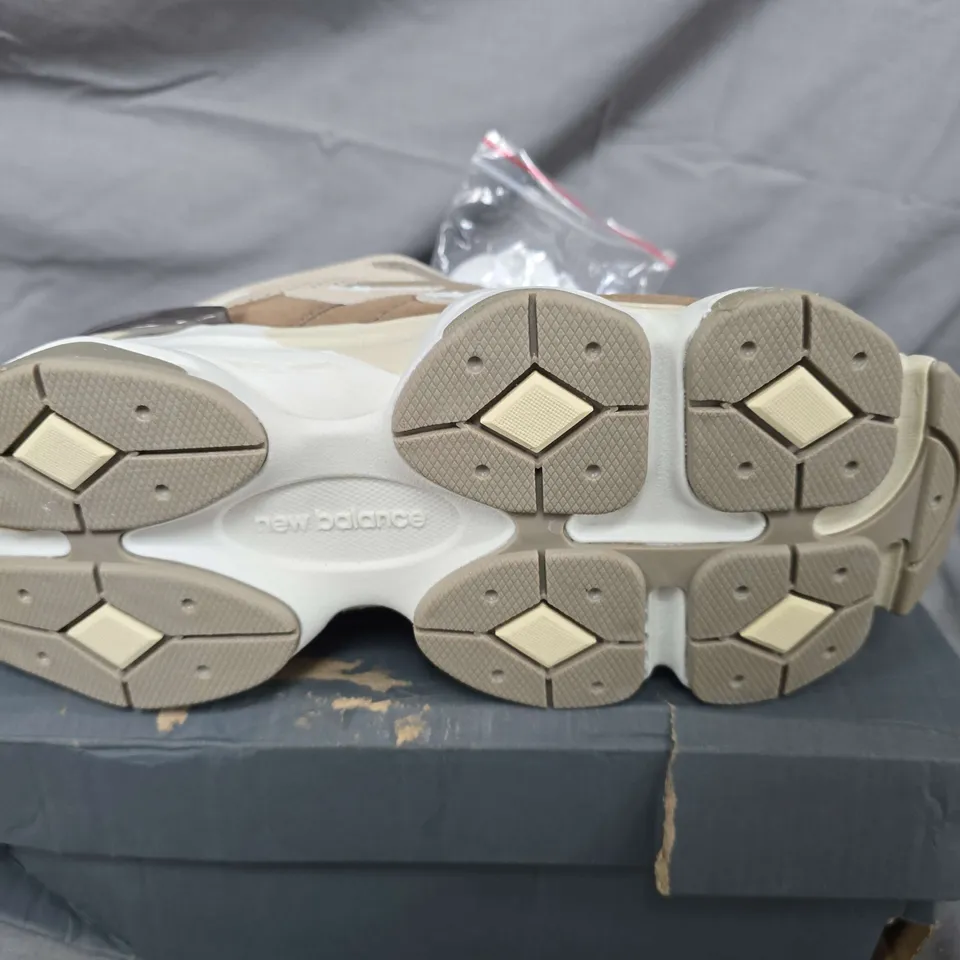 BOXED PAIR OF NEW BALANCE 9060 TRAINERS IN BEIGE - UK 6