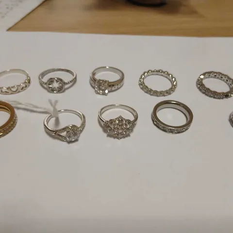 APPROXIMATELY 13 ASSORTED RINGS