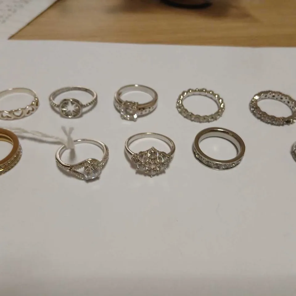 APPROXIMATELY 13 ASSORTED RINGS