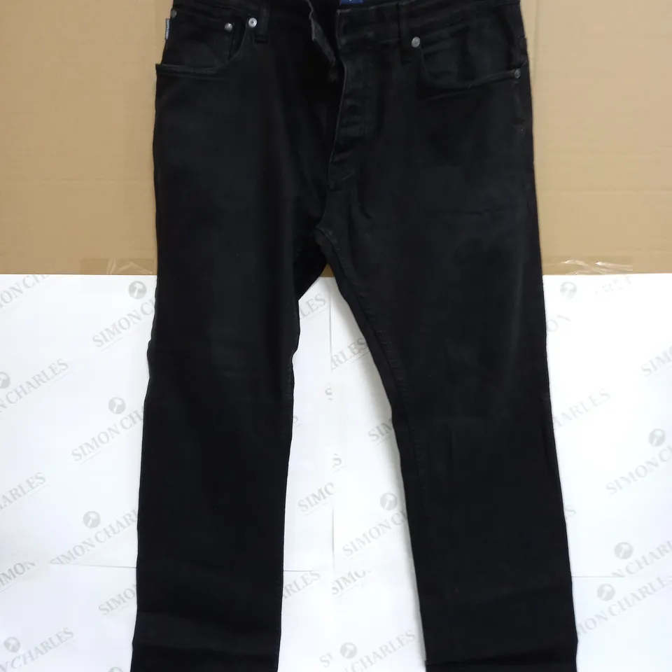 PRETTY GREEN JEANS IN BLACK - 34R