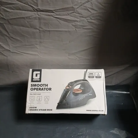 GEEPAS SMOOTH OPERATOR 2400W CERAMIC STEAM IRON – BOXED