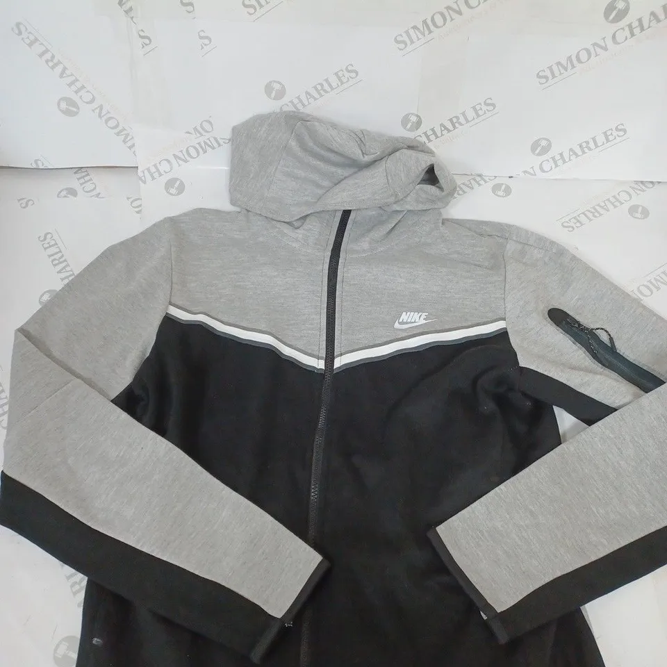 NIKE TECH JACKET SIZE S
