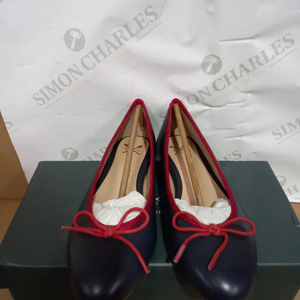 PAIR OF BOXED PENELOPE LEATHER BALLERINA PUMPS SIZE 37