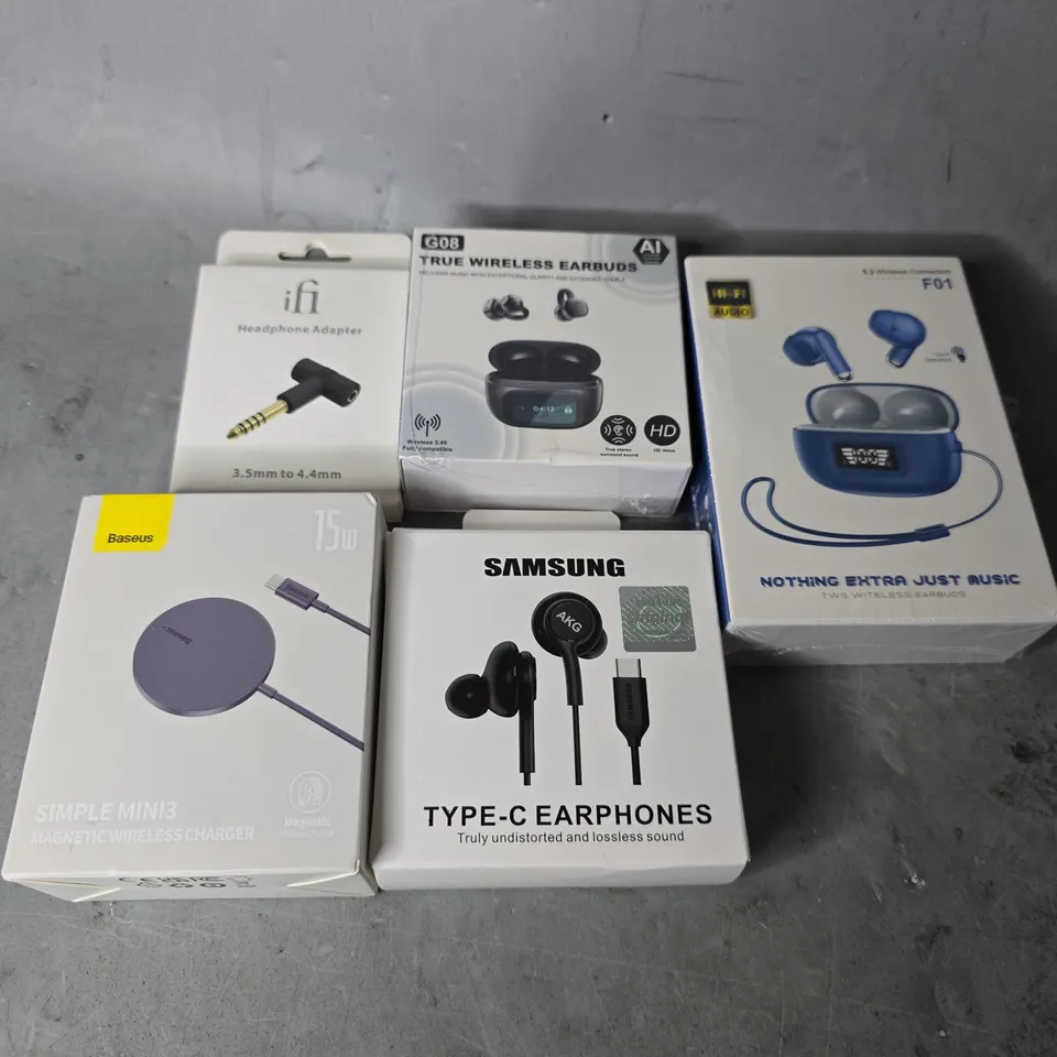 APPROXIMATELY 10 ASSORTED ITEMS TO INCLUDE - SAMSUNG TYPE C EARPHONES , TRUE WIRELESS EARBUDS , HEADPHONE ADAPTER ETC