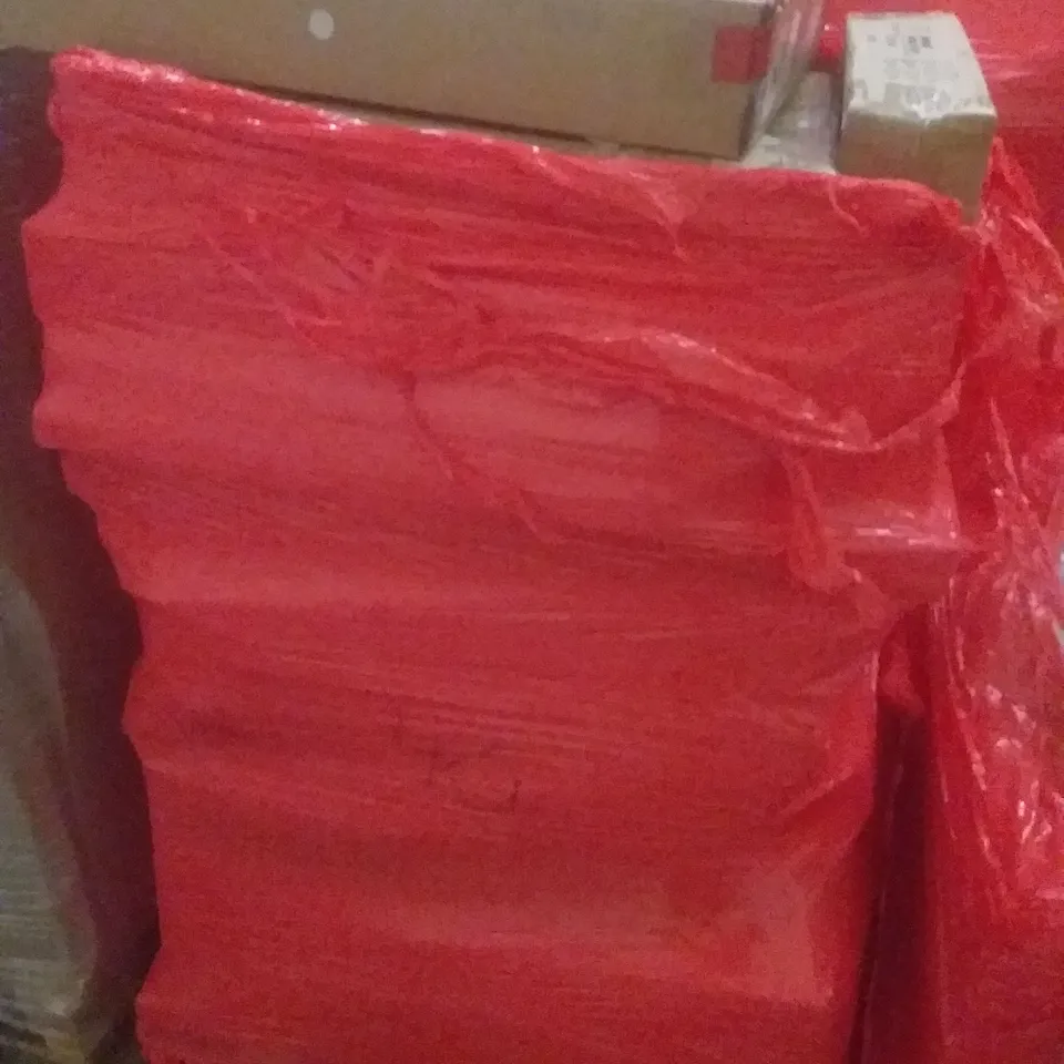 PALLET OF ASSORTED ITEMS INCLUDING LED MIRROR, BEAUTY MIRROR