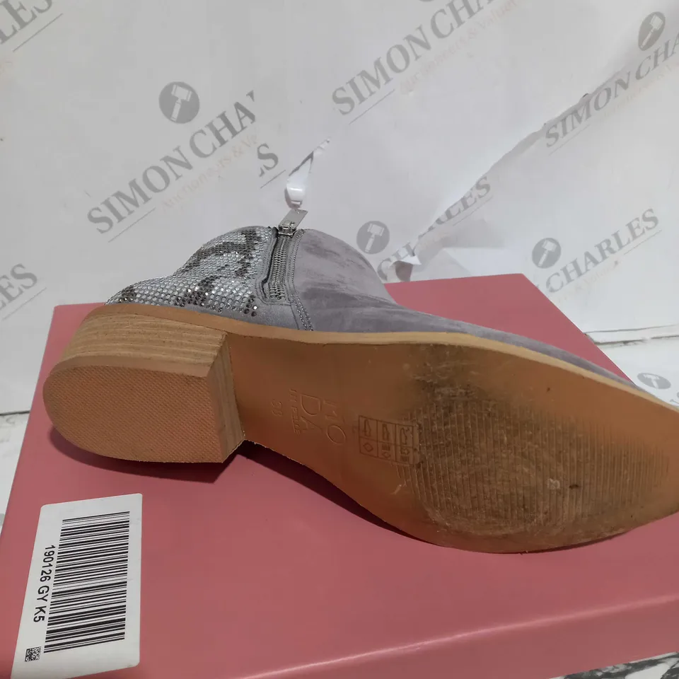 MODA IN PELLE KATREENA CRYSTAL ANKLE BOOT - UK SIZE 5