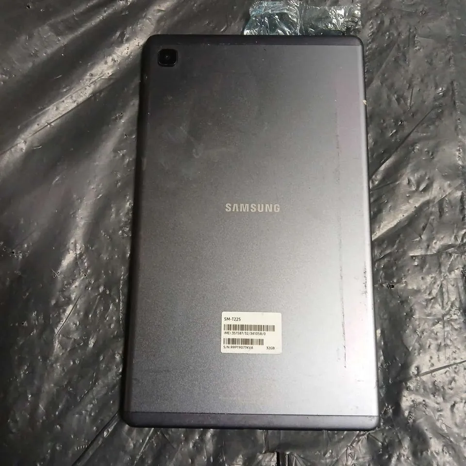 SAMSUNG TABLET SM-T225