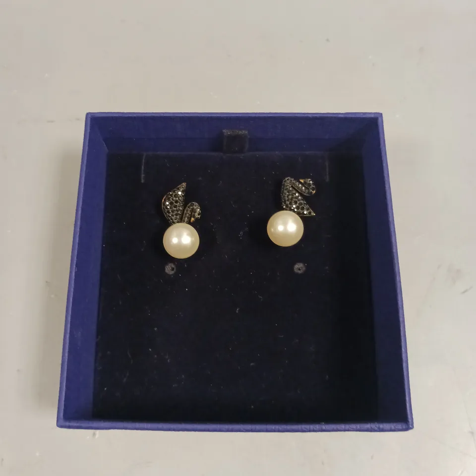 SWAROVSKI PENDANT PEARL EARRINGS