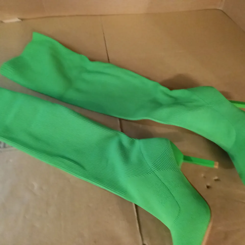 GREEN FABRIC KNEE HIGH BOOTS - 8