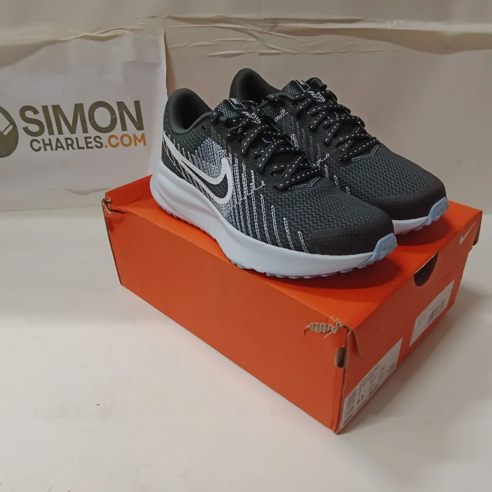 NIKE RUN DEFY WOMEN'S RUNNING SHOES – UK 4.5 (US 7, EU 38) - BOXED