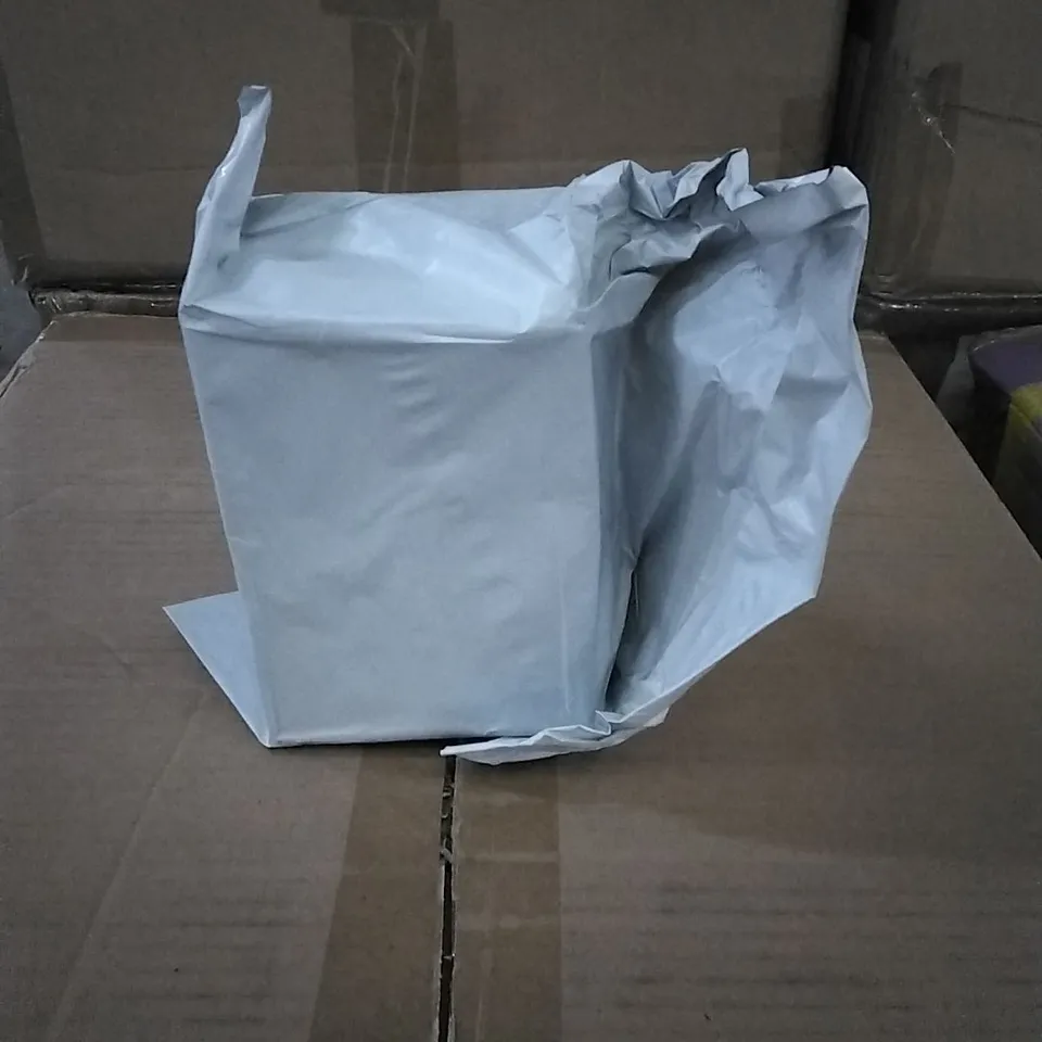 BOXED AND BAGGED SUSNEN BURN GUMMIES APPLE CIDER VINEGAR + VITAMIN COMPLEX APPROX 50 PER BOX EXPIRY  23/07/2026