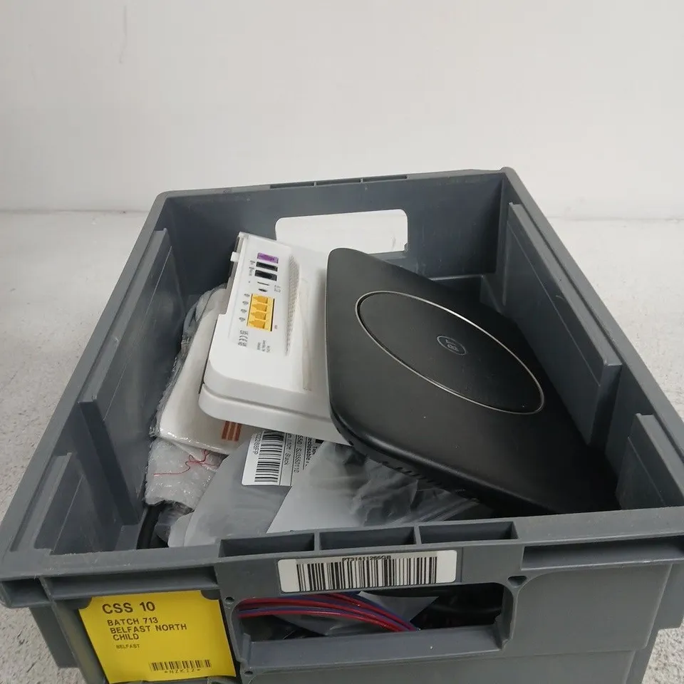 TOTE OF APPROXIMATELY 15 ASSORTED HOUSEHOLD ITEMS TO INCLUDE SKY ROUTER, BT ROUTER ETC
