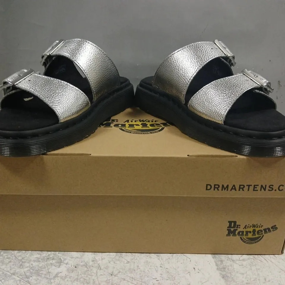 BOXED PAIR OF DR MARTENS OPEN TOE JOSEF SANDALS IN METALLIC SILVER SIZE UK 7