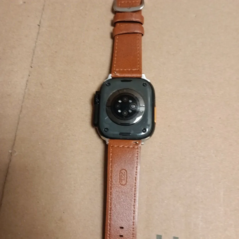 APPLE WATCH ULTRA WITH BROWN LEATHER STRAP AND SQUARE FACE