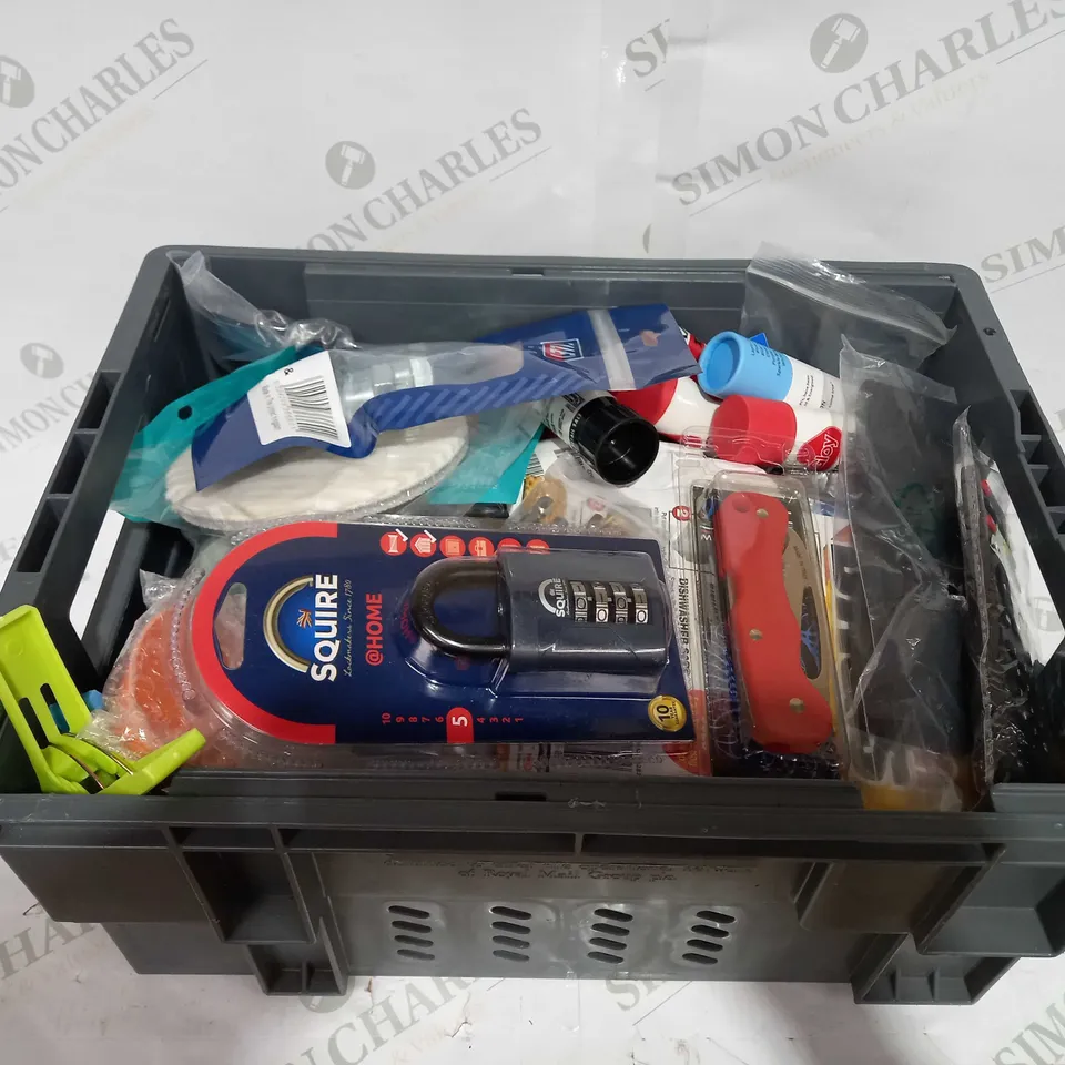 BOX TO CONTAIN APPROX 25 X ASSORTED HOUSEHOLD PRODUCTS, INCLUDES GLUE STICKS, LOCK, REMOTES, KNIFE ETC 