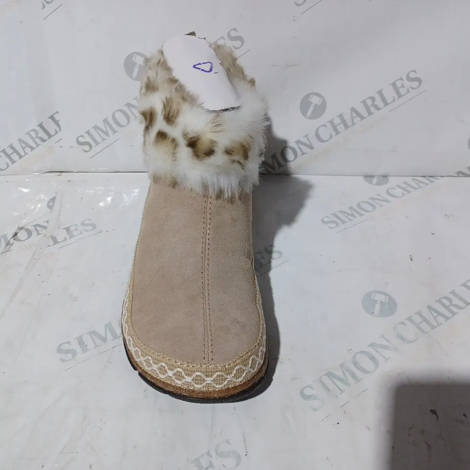 BOXED PAIR OF EARTH ORIGINS EMMALYN BEIGE BOOTIES - SIZE 5