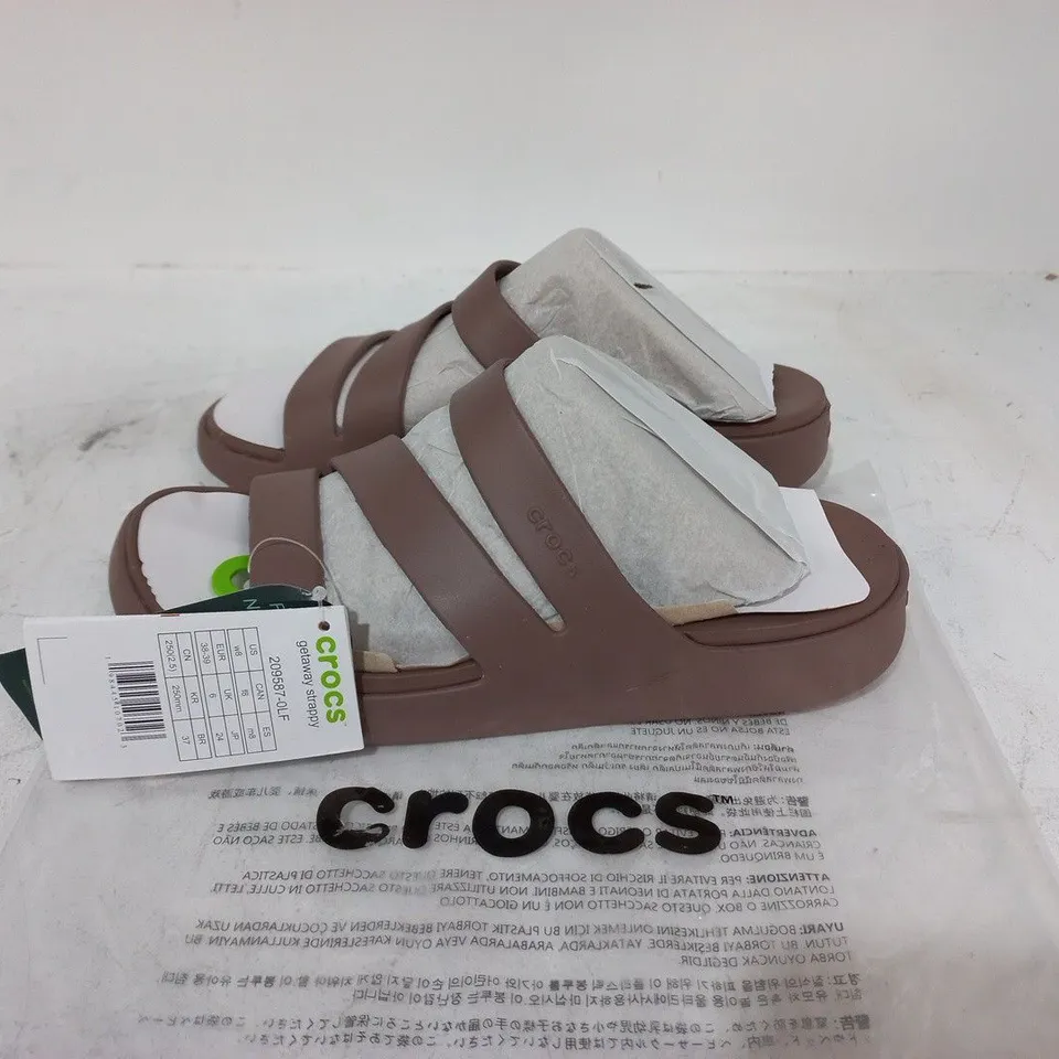 CROCS GETAWAY STRAPPY SANDALS – WOMEN'S, UK 6 (US 8)