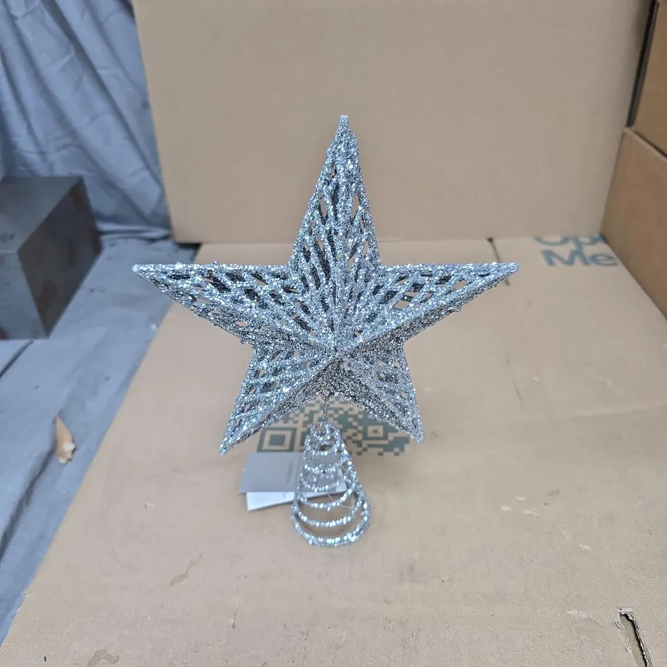 12X GISELA GRAHAM SILVER FESTIVE STAR DECORATION 