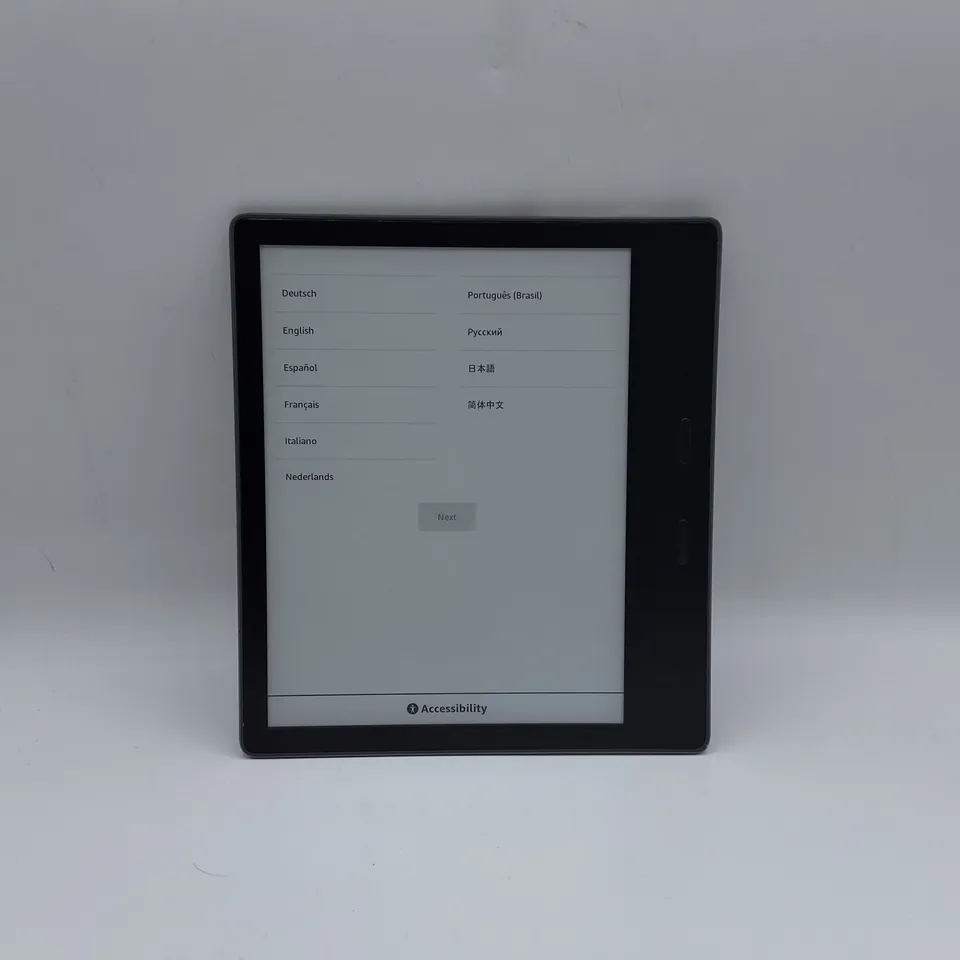 UNBOXED AMAZON KINDLE E-READER IN SILVER - CW24WI