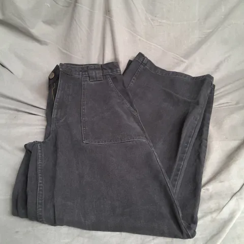 LUCY & YAK DELORES WIDE LEG JEANS IN BLACK WASH SIZE 28R