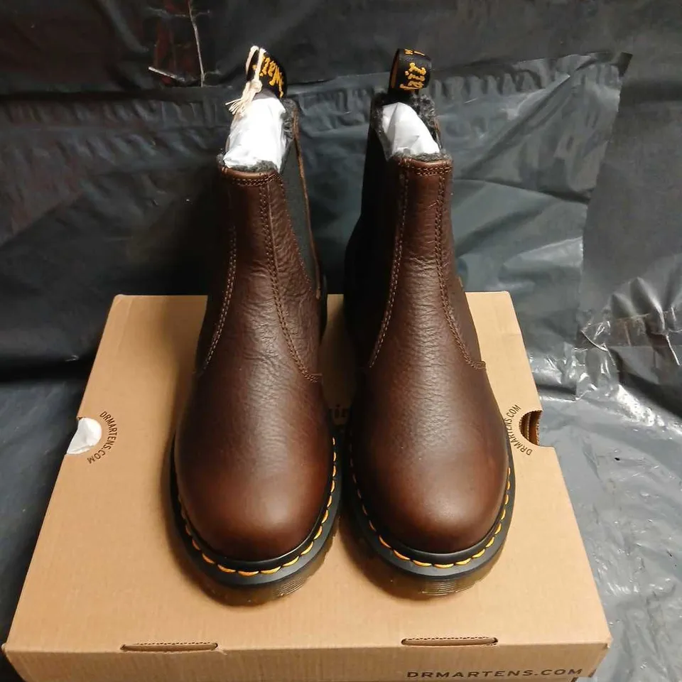 DR. MARTENS 2976 WL GRIZZLY DARK BROWN CHELSEA BOOTS – UK4 (EU37)