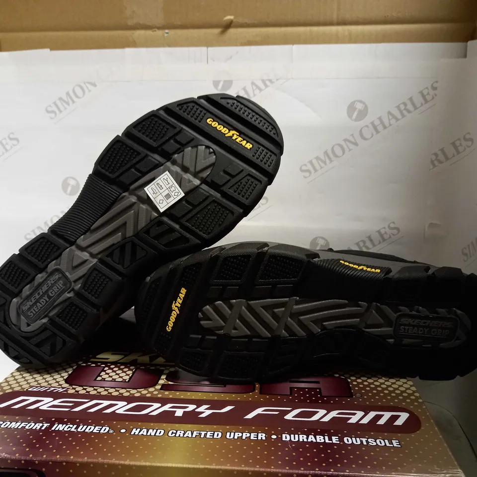 SKECHERS GOODYEAR LACE UP TRAINERS UK SIZE 11