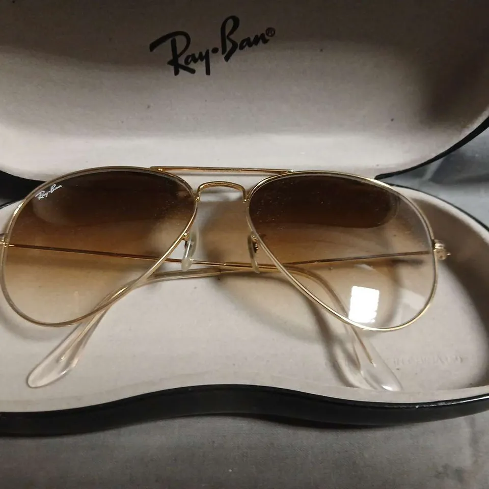 RAY-BAN AVIATOR SUNGLASSES – GOLD FRAME, BROWN GRADIENT LENSES