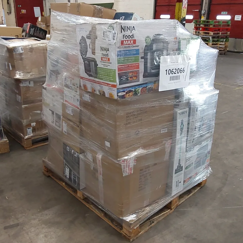 PALLET OF APPROXIMATELY 29 UNPROCESSED RAW RETURN HOUSEHOLD AND ELECTRICAL GOODS TO INCLUDE;