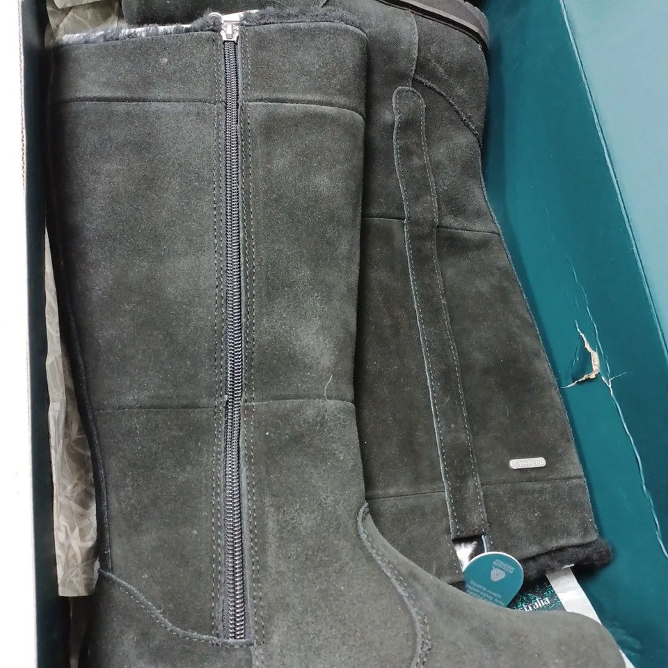 BOXED EMU AUSTRALIA MOONTA WATERPROOF KNEE LEATHER BOOTS, BLACK - SIZE 4 