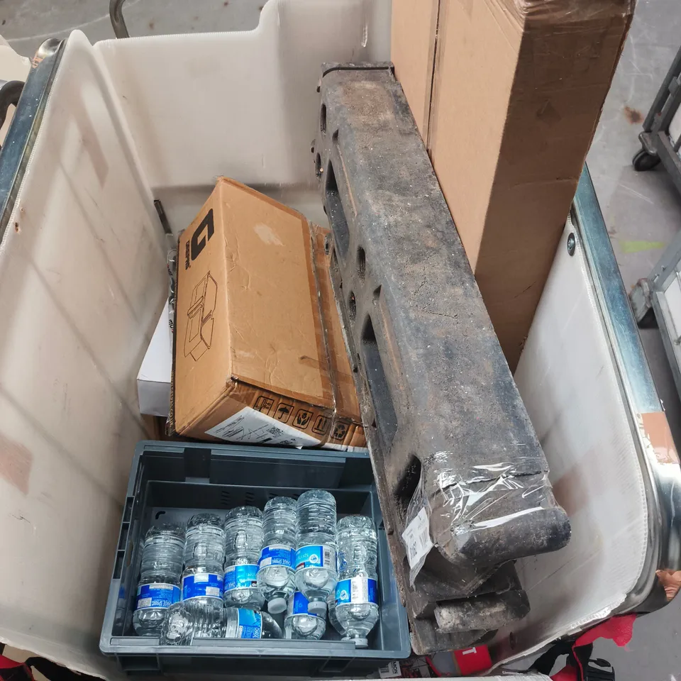 APPROXIMATELY 35 HOUSEHOLD ITEMS TO INCLUDE: ZIGGY WALKING CANE, HEAVY DUTY CONCRETE FENCE BLOCK/S.