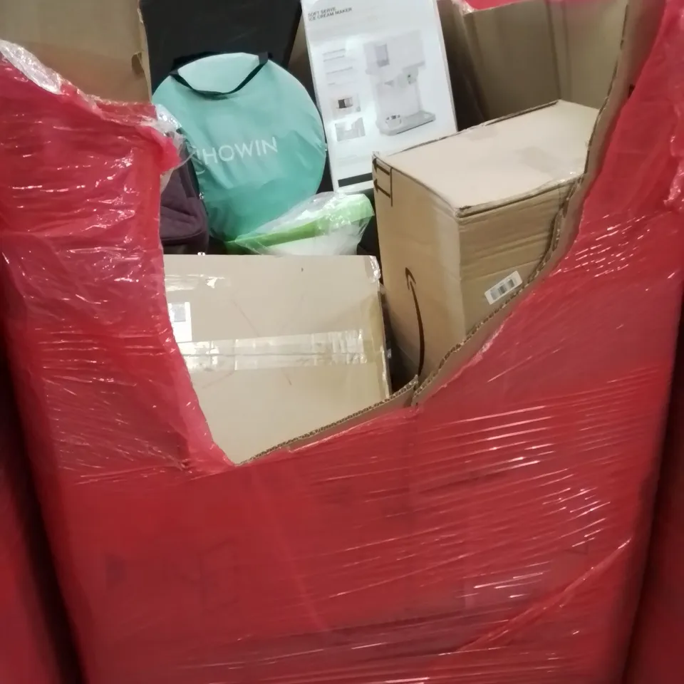 PALLET CONTAINING VARIOUS ASSORTED BOXED HOUSEHOLD ITEMS TO INCLUDE: POP UP TENT, ICE CREAM MAKER, LUGGAGE CASE, RETRACTABLE SAFETY GATE AND LOTS MORE UNMARKED BOXED ITEMS 
