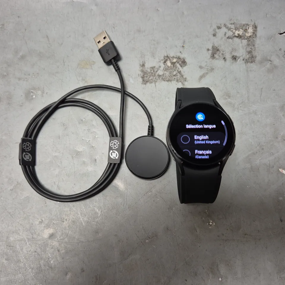 SAMSUNG GALAXY WATCH 4 