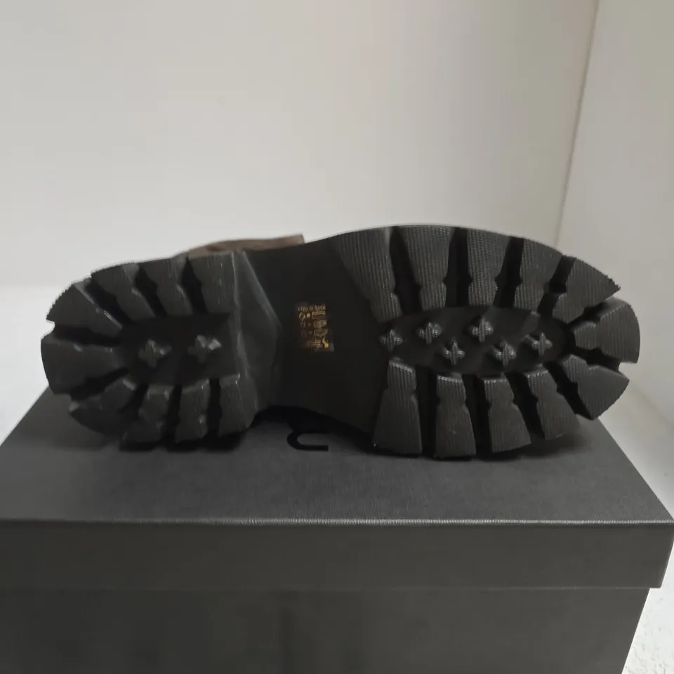 MIMMU BLACK SUEDE BOOTS - 10