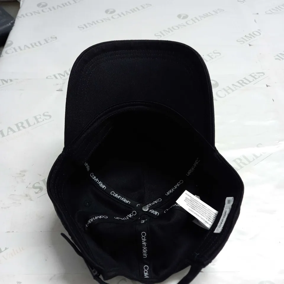 CALVIN KLEIN BASEBALL CAP 
