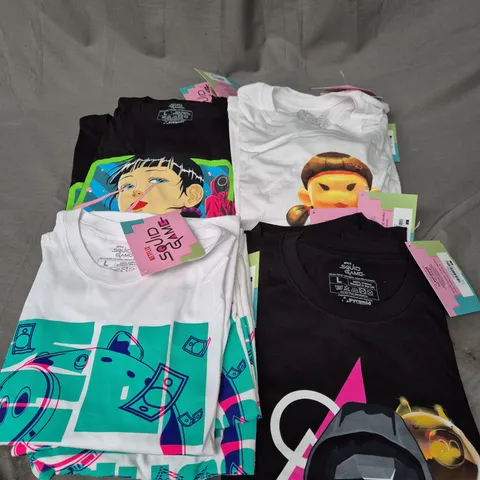 SQUID GAME APPROX 12 ASSORTED TSHIRTS IN BLACK/WHITE SIZE L