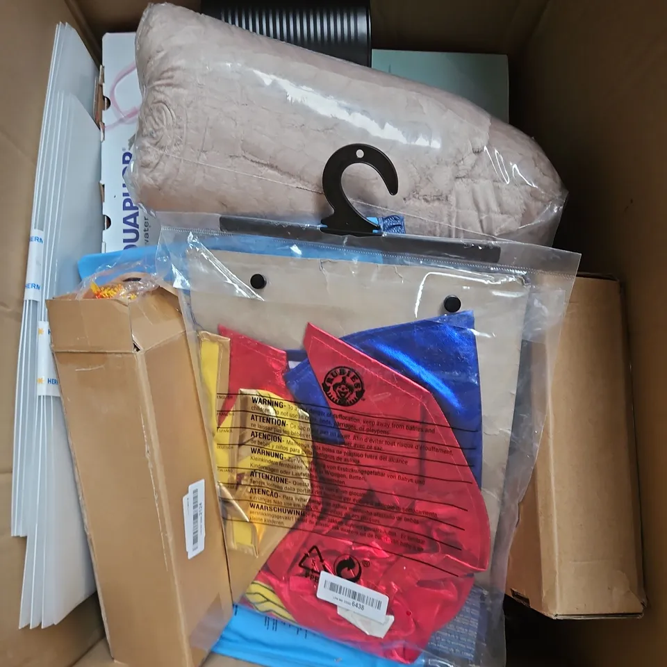 BOX OF APPROX 10 ASSORTED HOUSEHOLD ITEMS TO INCLUDE - COSTUMES, CURTAINS, PAPER, ETC